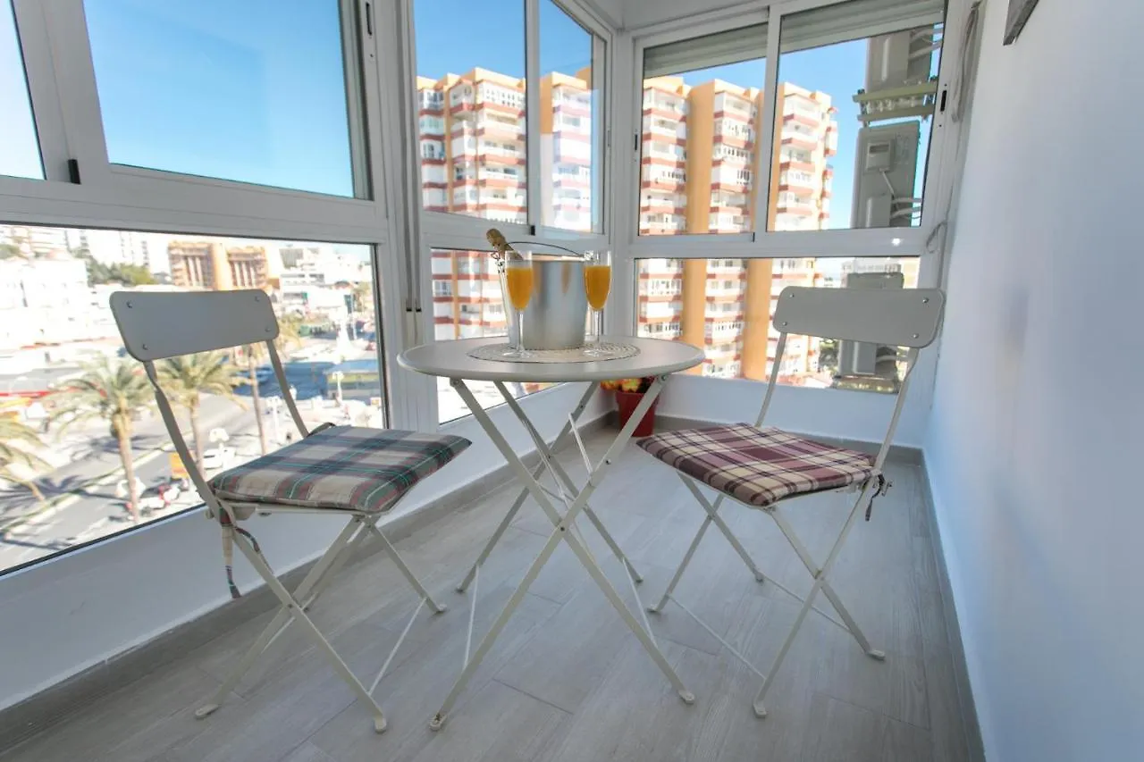Puerto Marina Deluxe 0*, Benalmádena
